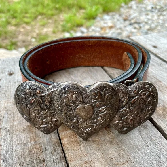 Vintage Tano leather made in Spain metal heart buckle belt - Picture 9 of 10